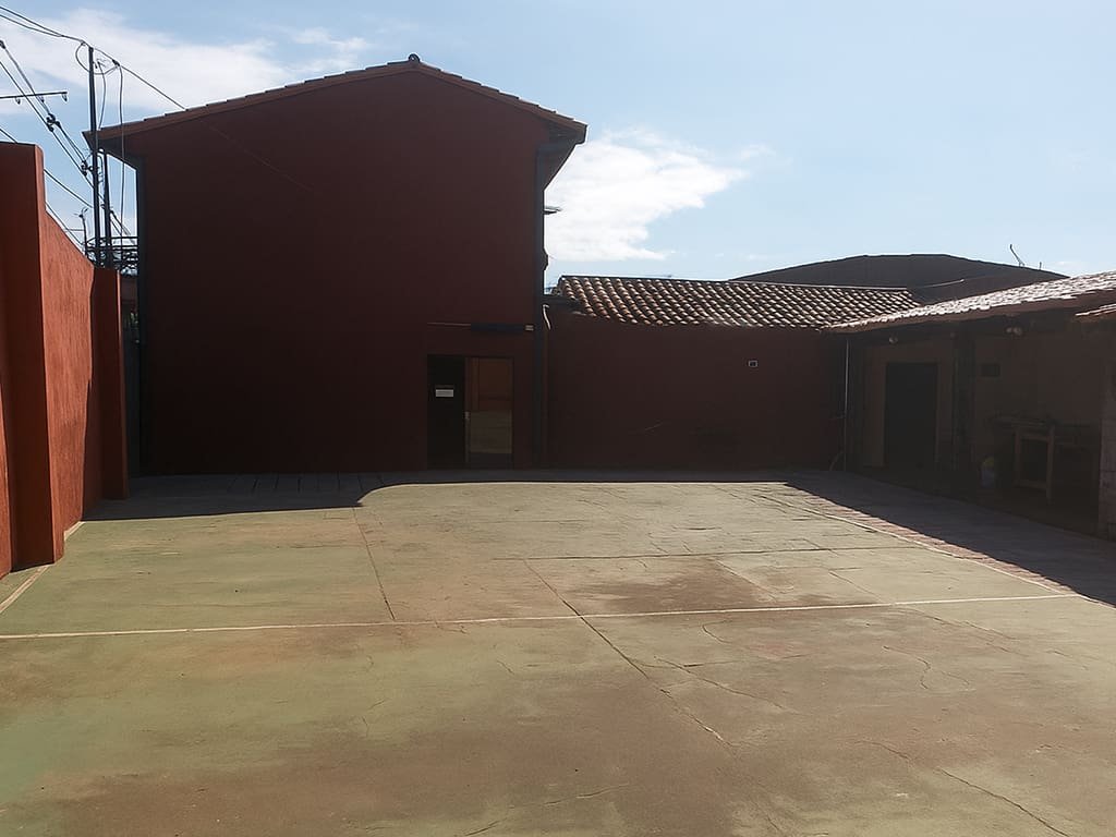 Espaciosa casa en la esquina de 11 de Setiembre y Usher en Fernando Zona Sur