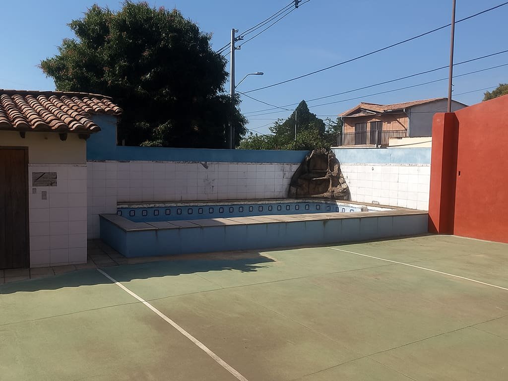 Espaciosa casa en la esquina de 11 de Setiembre y Usher en Fernando Zona Sur