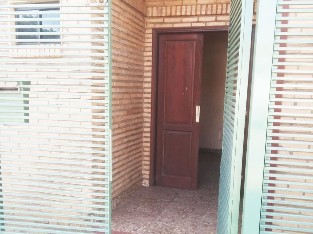 Espaciosa casa en la esquina de 11 de Setiembre y Usher en Fernando Zona Sur