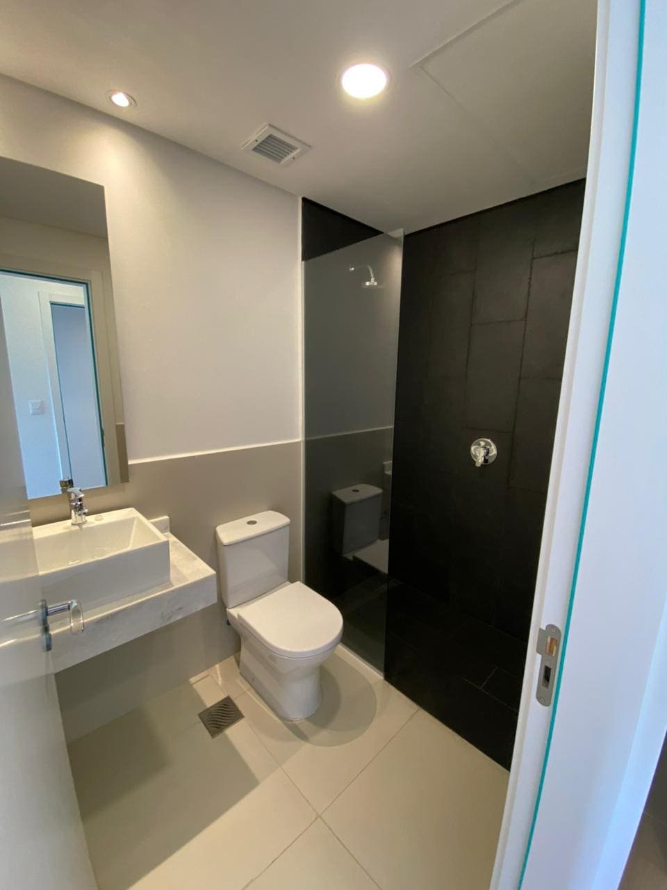 WhatsApp Image 2025-10-13 at 11.47.19 (1) Alquilo departamento de 2 habitaciones – Zona Shopping del Sol