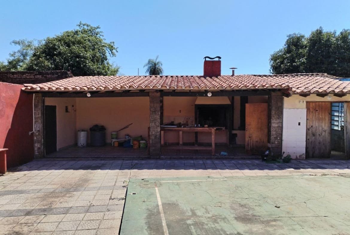 Espaciosa casa en la esquina de 11 de Setiembre y Usher en Fernando Zona Sur