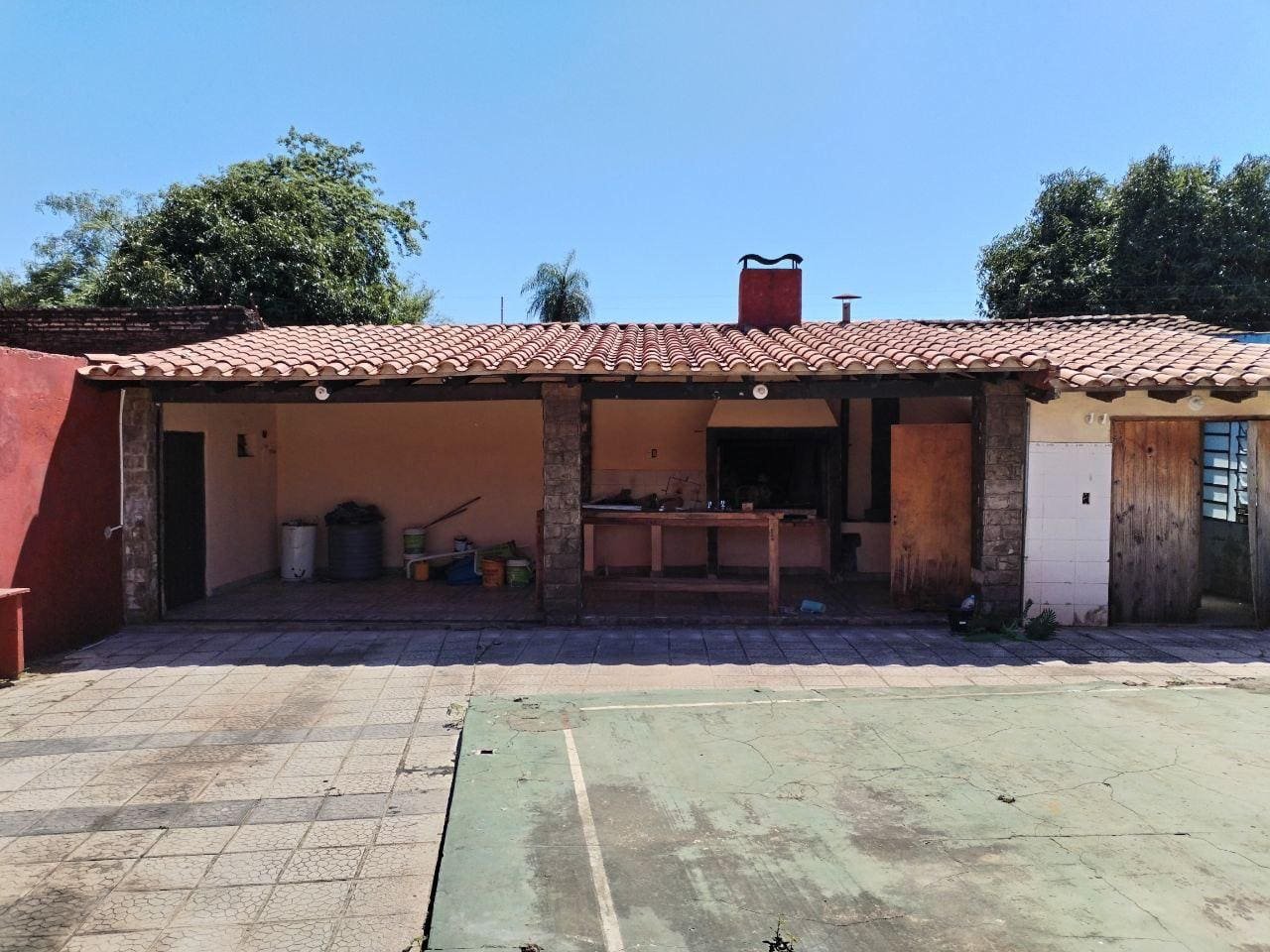 ec3254f9-1962-42ea-836e-f763d8114050 Espaciosa casa en la esquina de 11 de Setiembre y Usher en Fernando Zona Sur