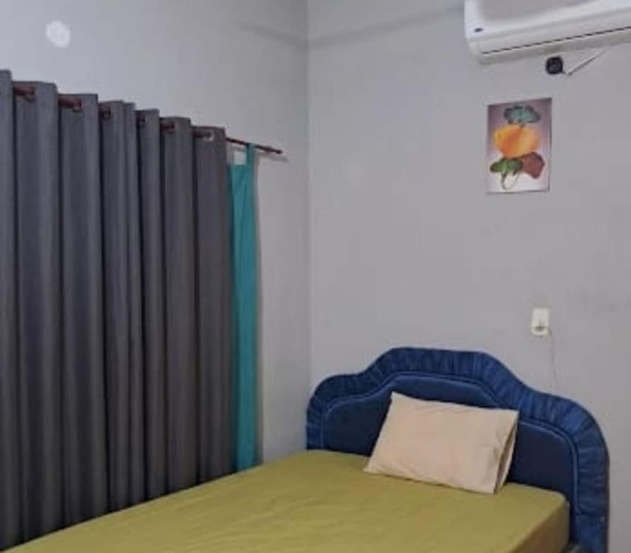 CASA EN VENTA – A 5 MINUTOS DEL CENTRO DE YPANE