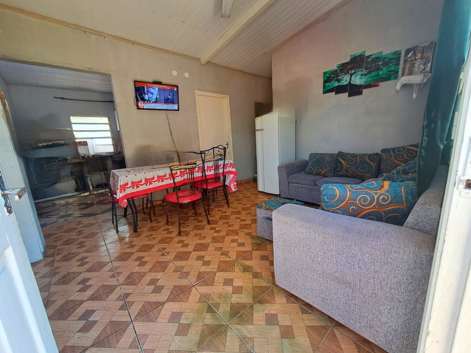 CASA EN VENTA – A 5 MINUTOS DEL CENTRO DE YPANE