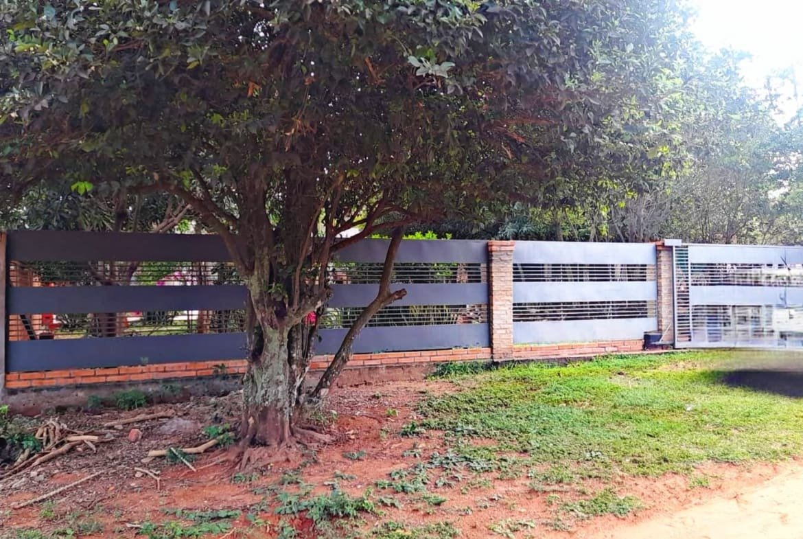 CASA EN VENTA – A 5 MINUTOS DEL CENTRO DE YPANE