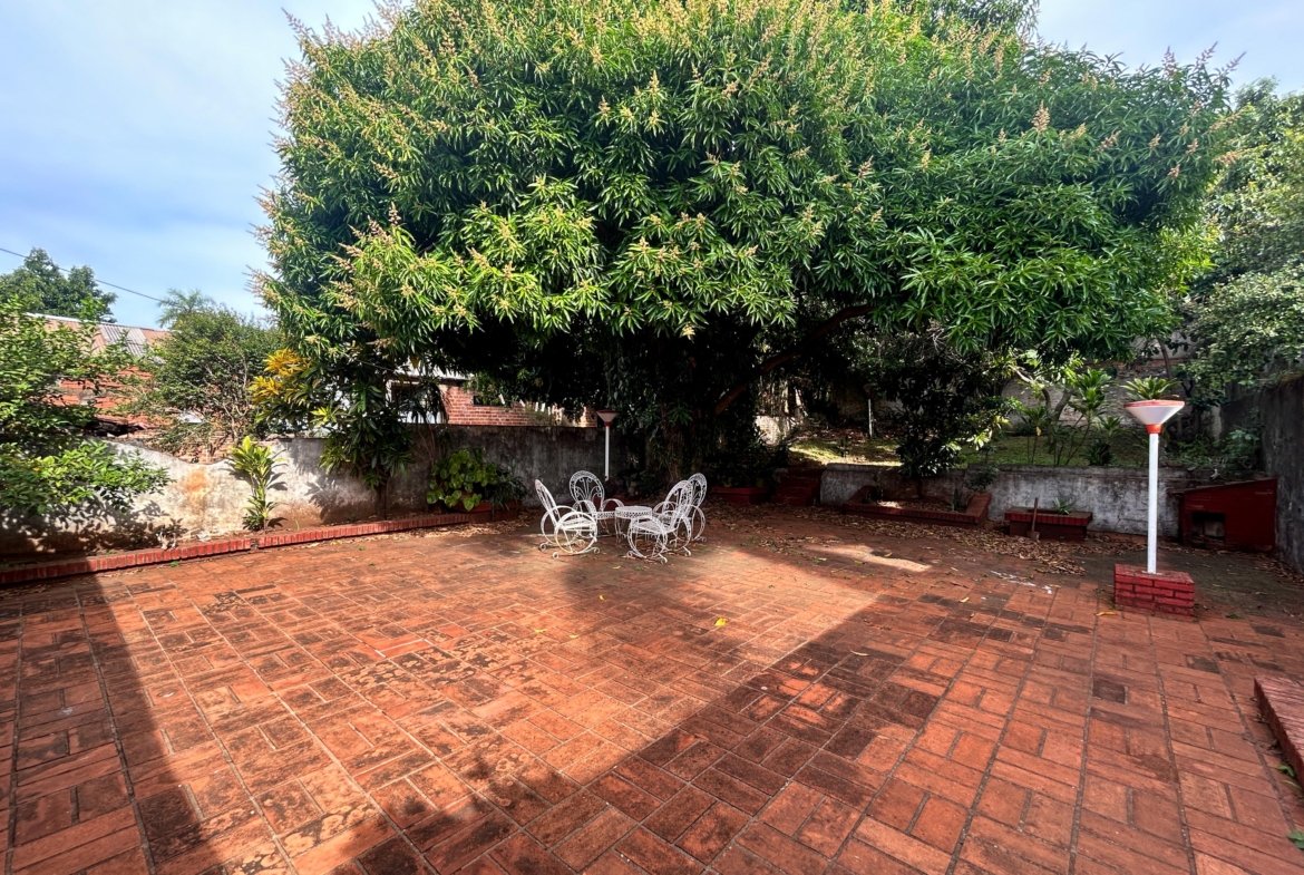 Casa en VENTA ubicada en el Barrio San Roque.
