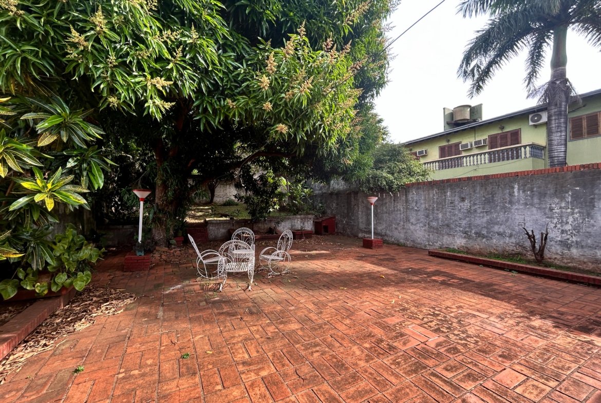 Casa en VENTA ubicada en el Barrio San Roque.
