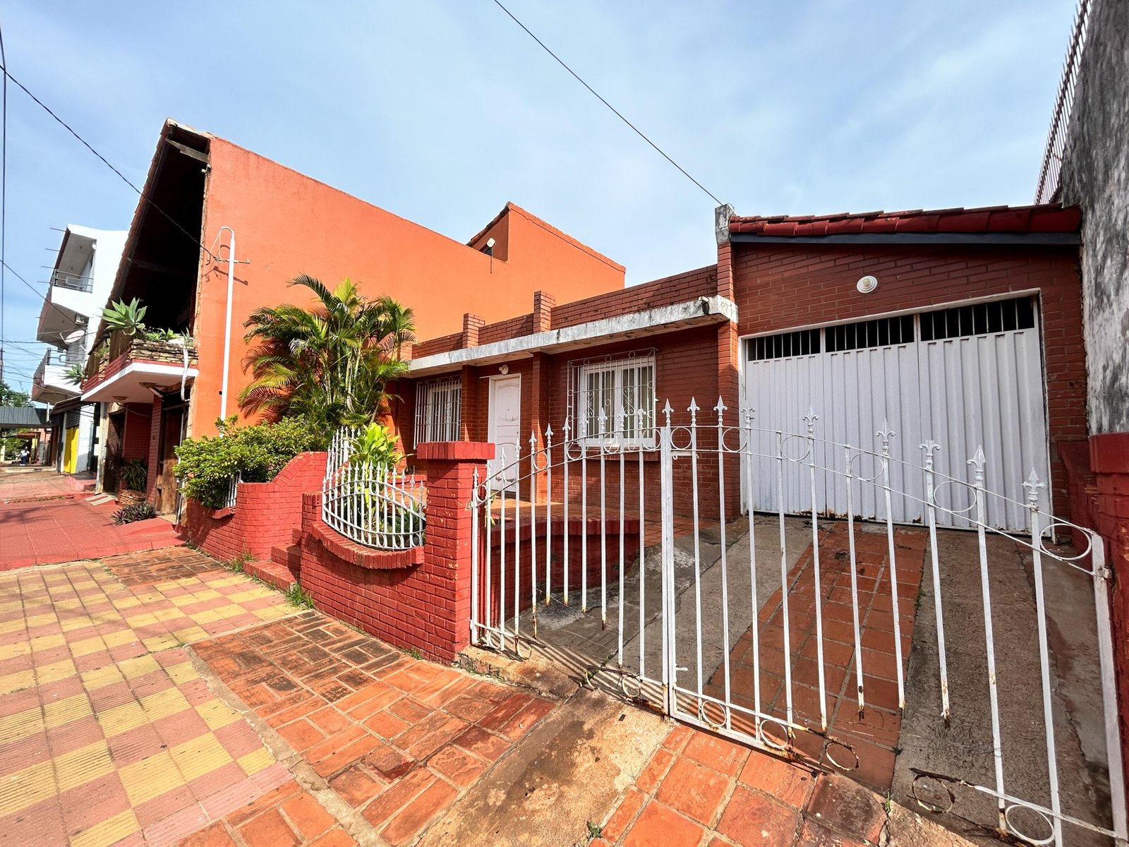 Casa en VENTA ubicada en el Barrio San Roque.
