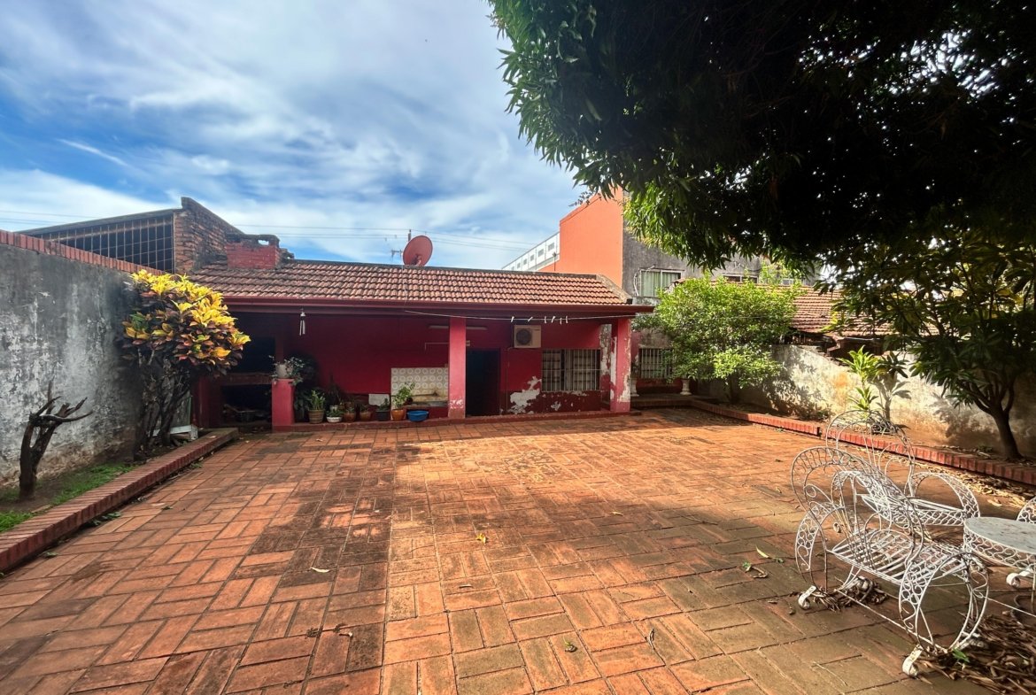Casa en VENTA ubicada en el Barrio San Roque.