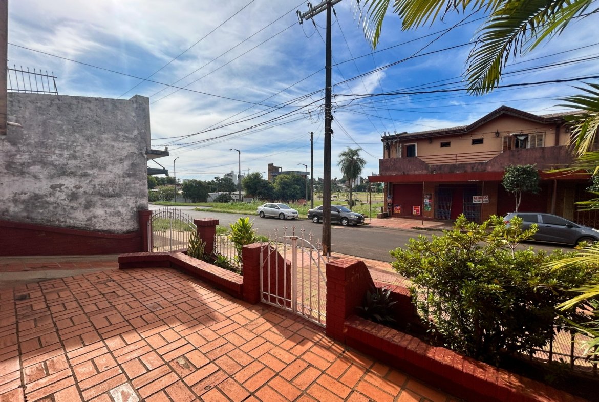 Casa en VENTA ubicada en el Barrio San Roque.