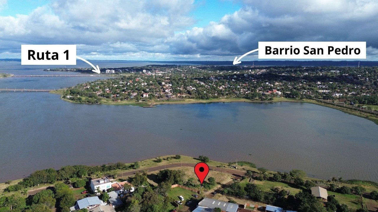 Terreno situado a metros de la Costanera en el Barrio Santa Maria