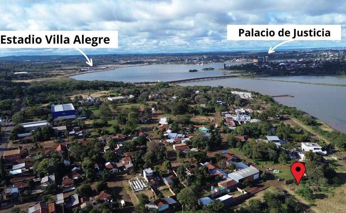 Terreno situado a metros de la Costanera en el Barrio Santa Maria