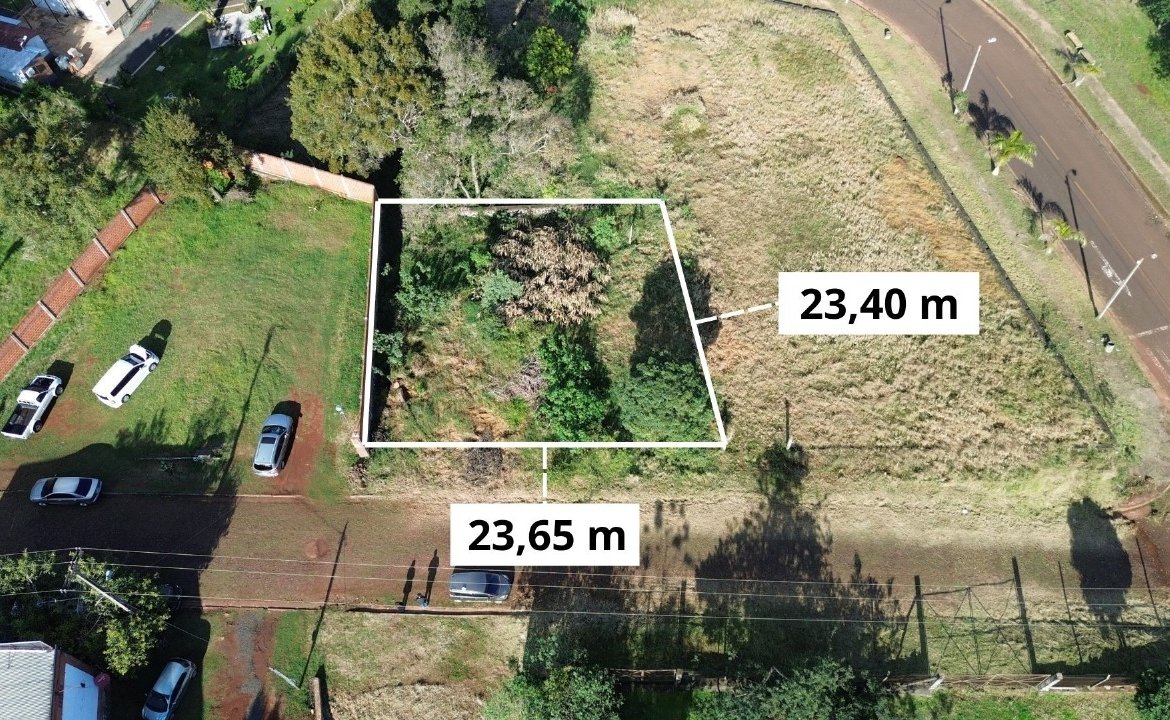 Terreno situado a metros de la Costanera en el Barrio Santa Maria