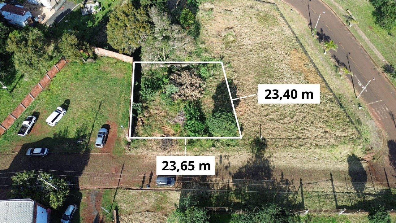 Terreno situado a metros de la Costanera en el Barrio Santa Maria
