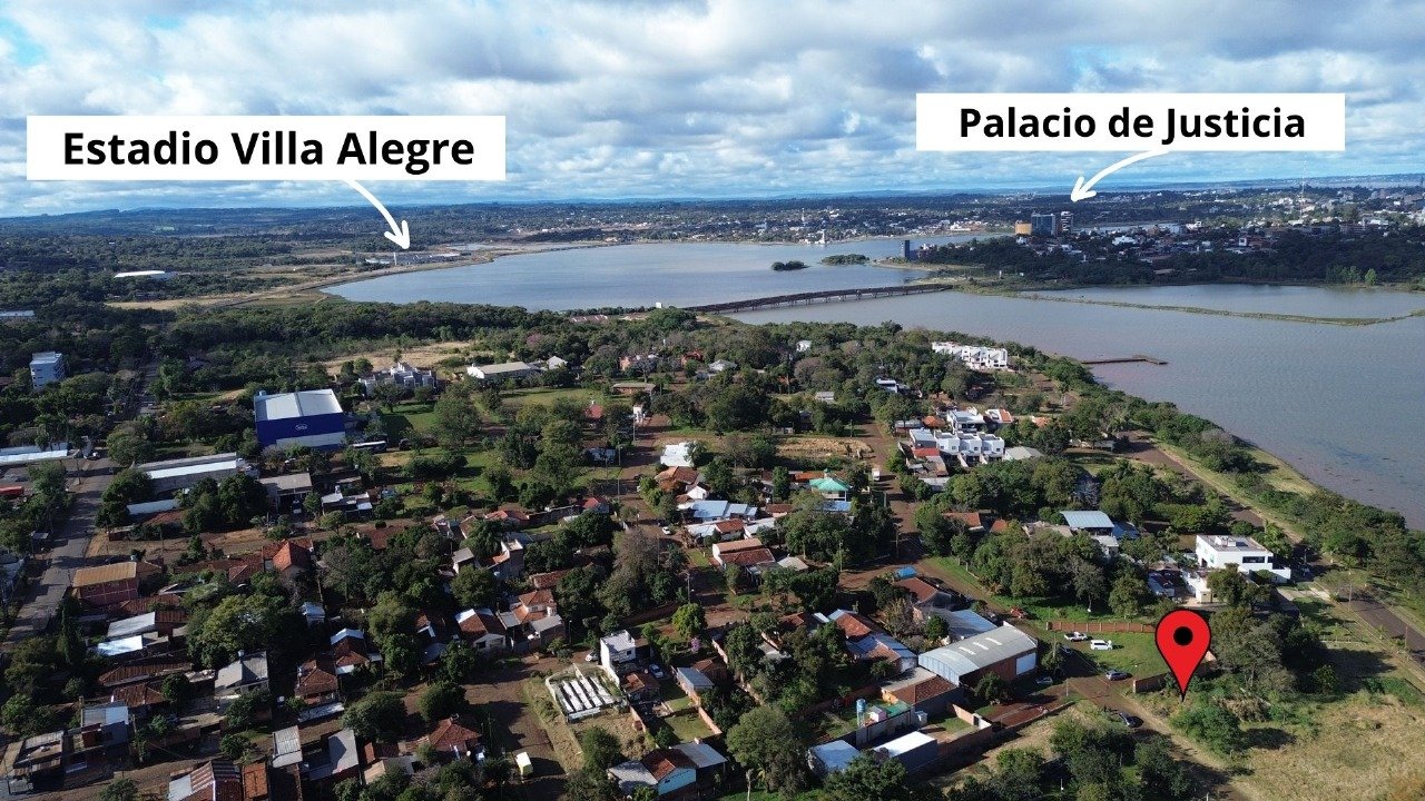 Terreno situado a metros de la Costanera en el Barrio Santa Maria