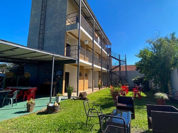 Hostal en pleno funcionamiento ubicado en el Barrio San Pedro
