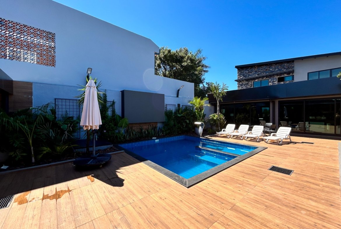 Residencia lujosa ubicada en el Barrio San Francisco de Cambyretá