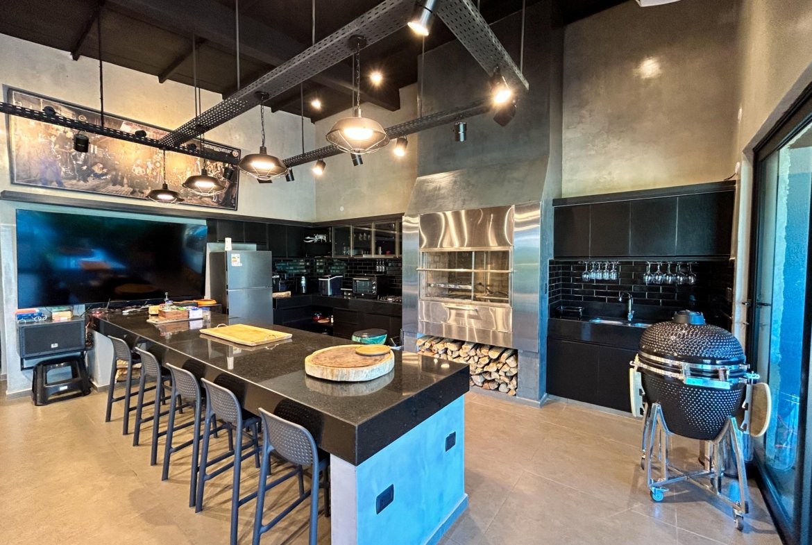Residencia lujosa ubicada en el Barrio San Francisco de Cambyretá
