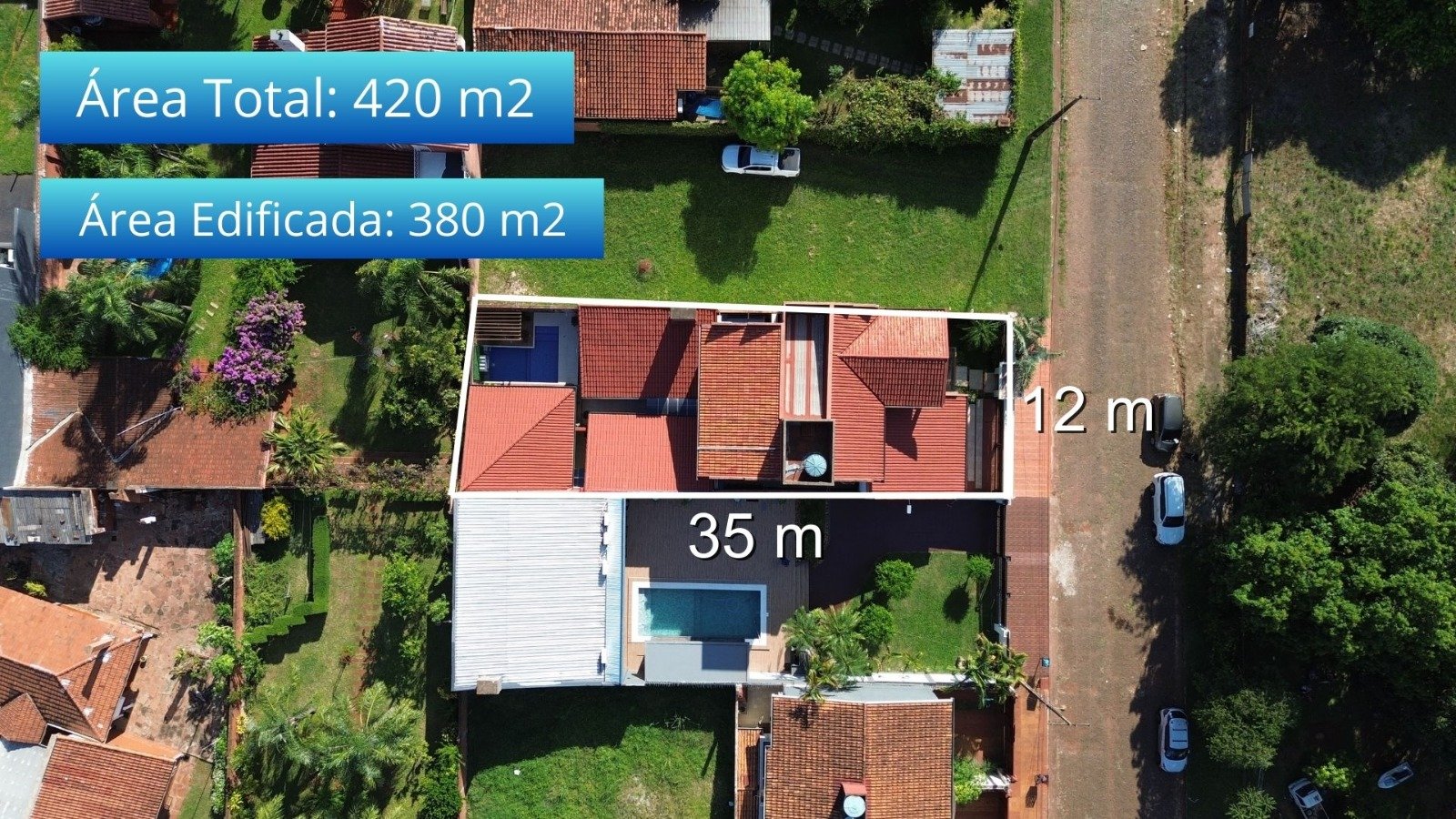 Amplia y exclusiva residencia ubicada en el Barrio Carmelitas.