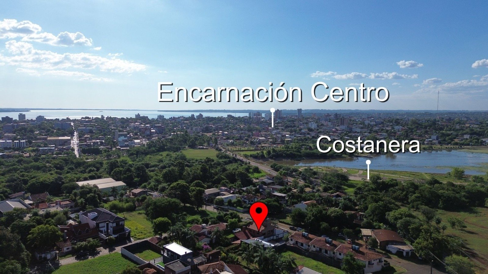 Amplia y exclusiva residencia ubicada en el Barrio Carmelitas.
