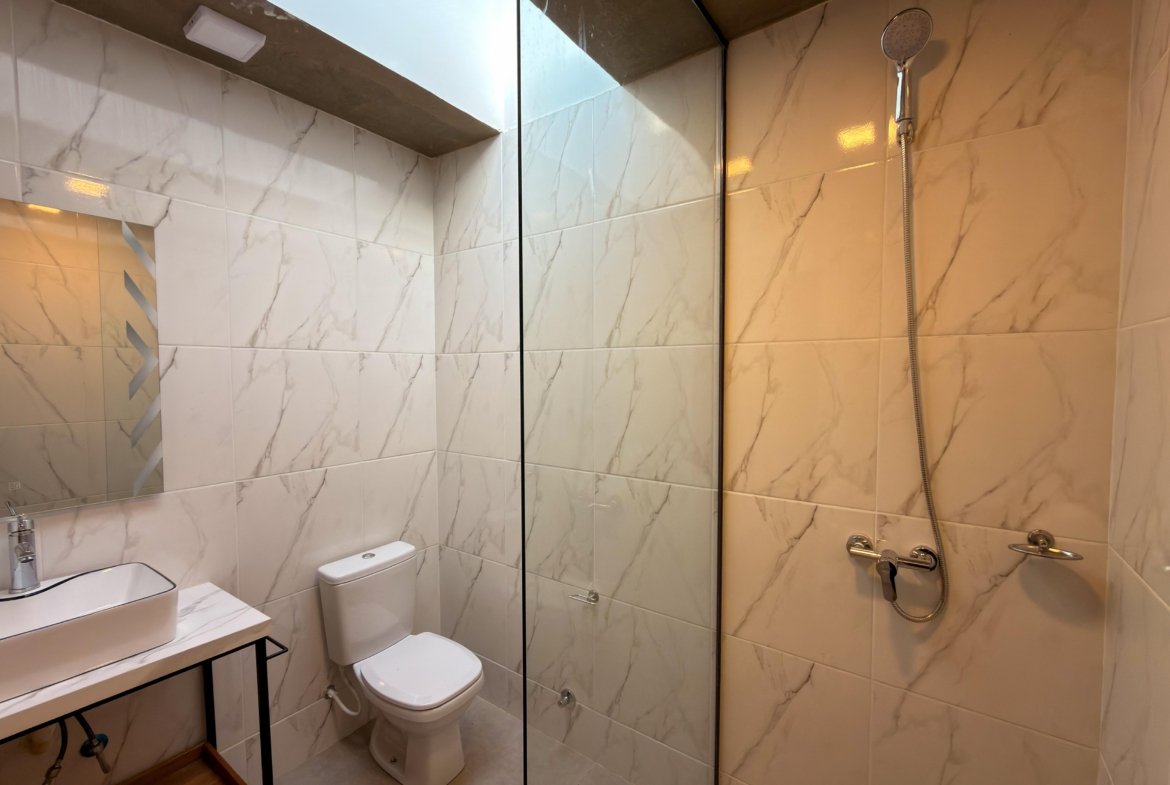 Dúplex N° 1 a estrenar ubicado en esquina en el distrito de Cambyretá