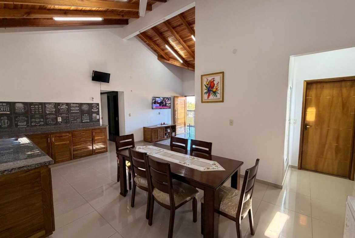 Casa ubicada en el Barrio Las Delicias de la ciudad de Encarnación