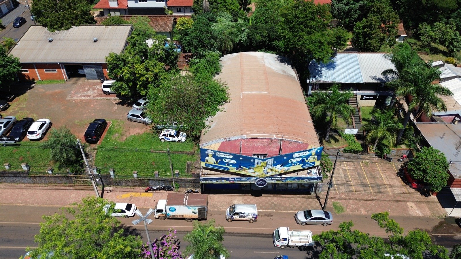 Amplia propiedad ubicada sobre la Avenida Irrazábal