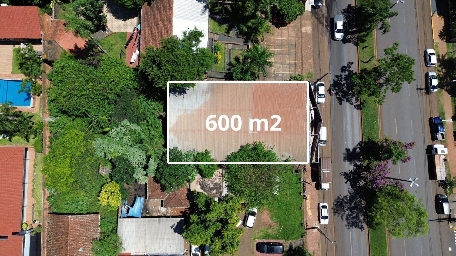 Amplia propiedad ubicada sobre la Avenida Irrazábal