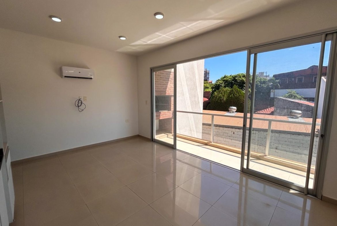 Departamento 2D ubicado en el segundo piso del edificio San José III