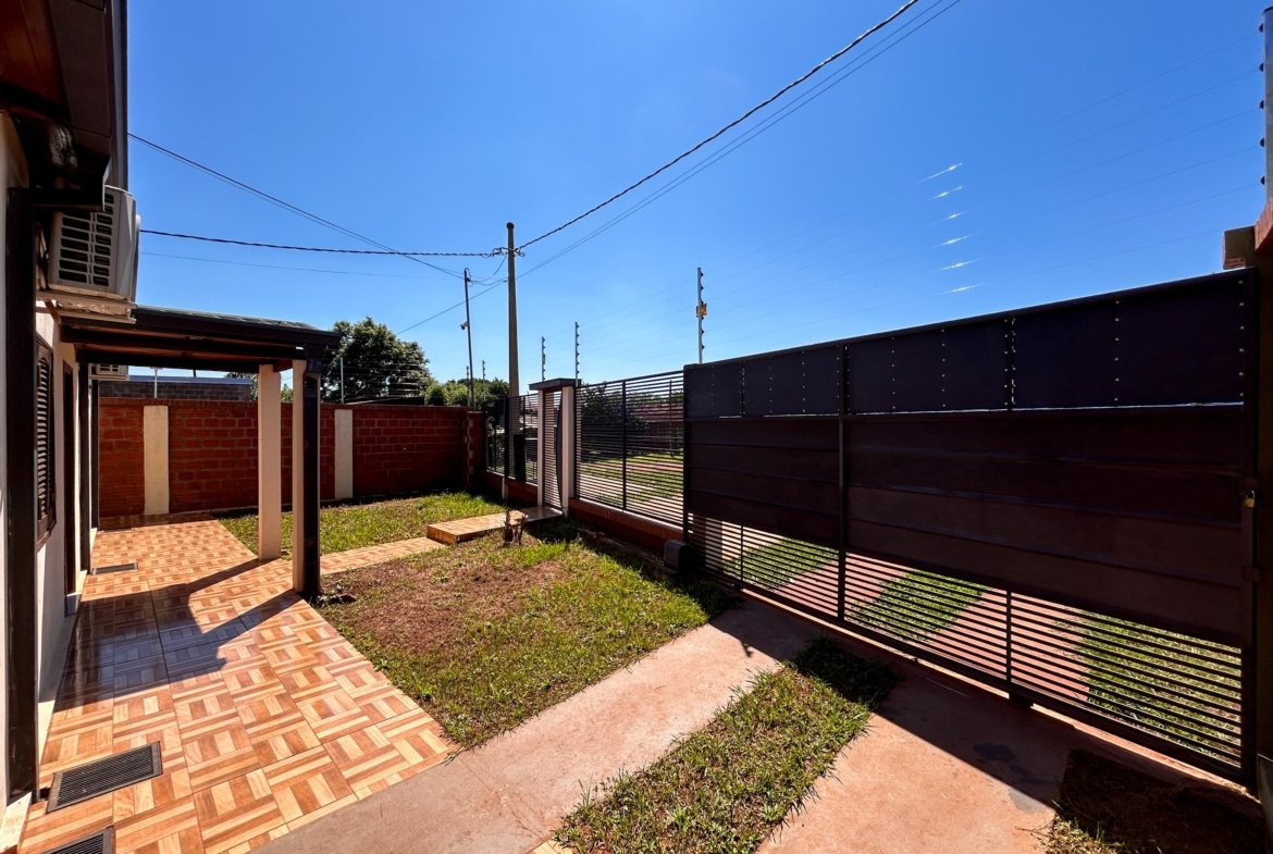 Casa ubicada en el Barrio Jardín – Cambyretá.