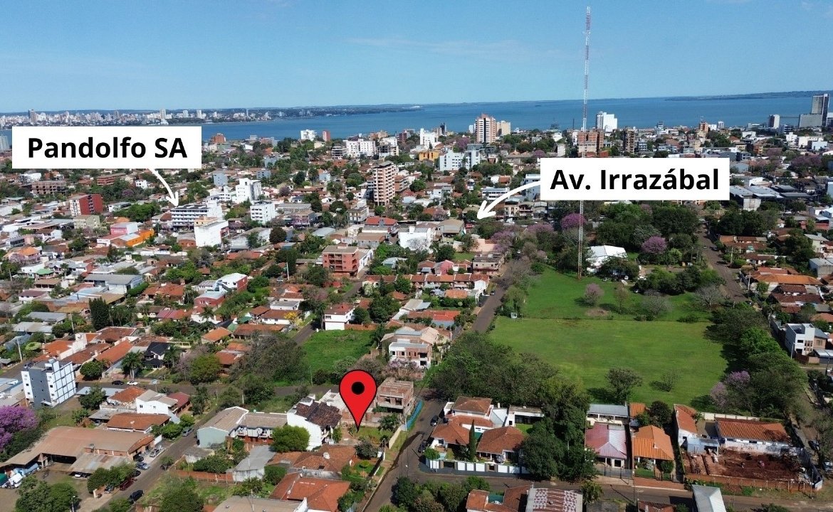 Amplia propiedad a metros de la Avda. Irrazábal y de la Costanera Este