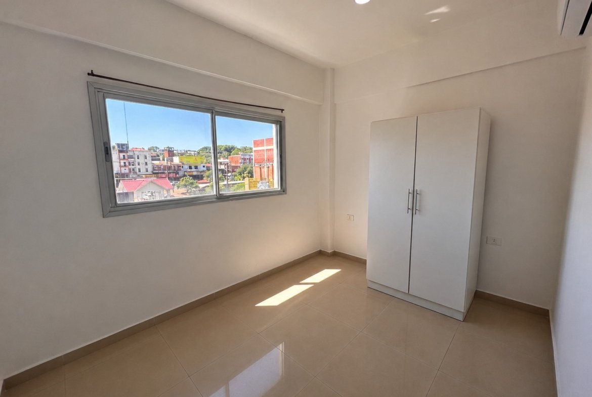 Departamento 2D ubicado en el segundo piso del edificio San José III